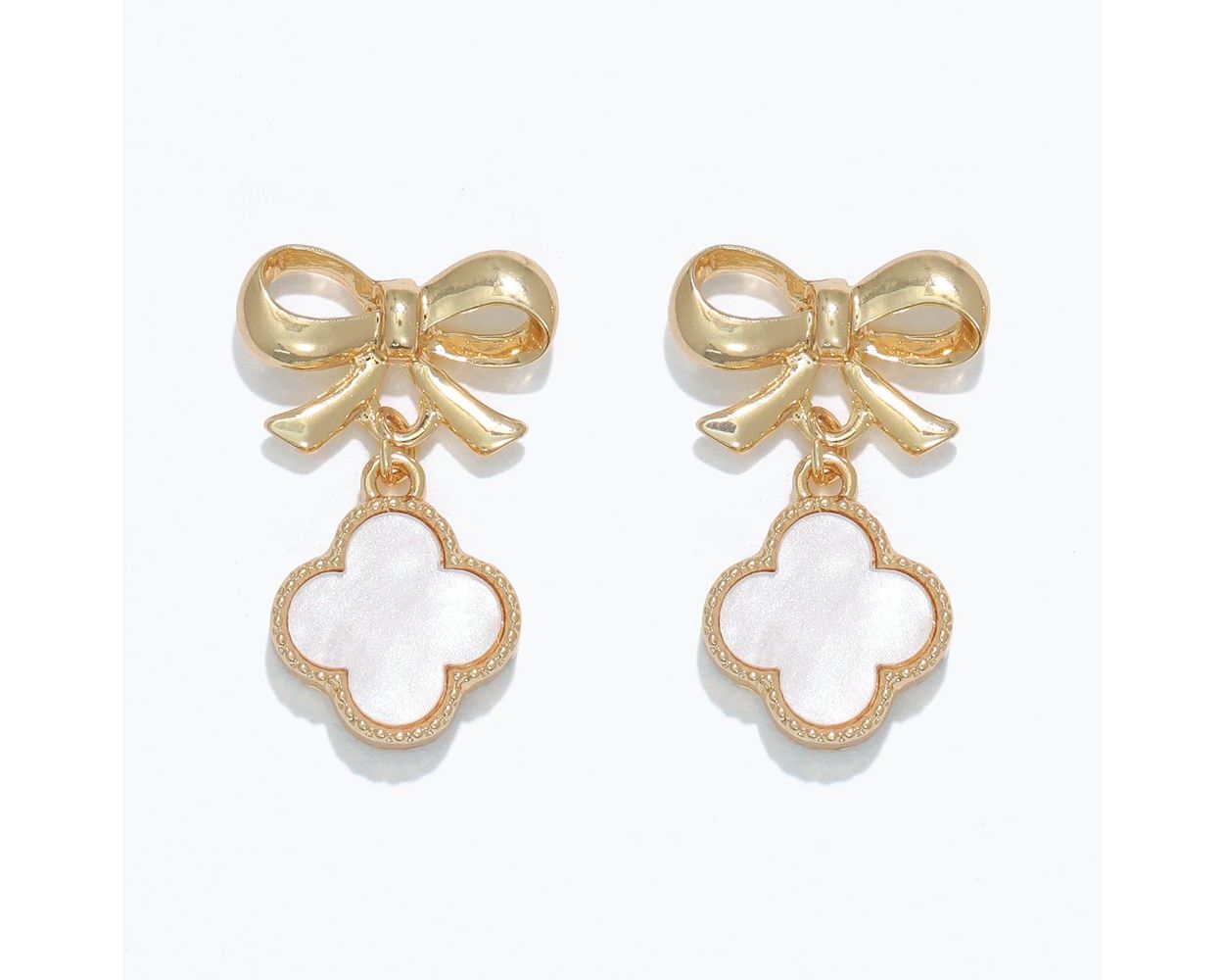 Gold bows with Pearlescent Clovers