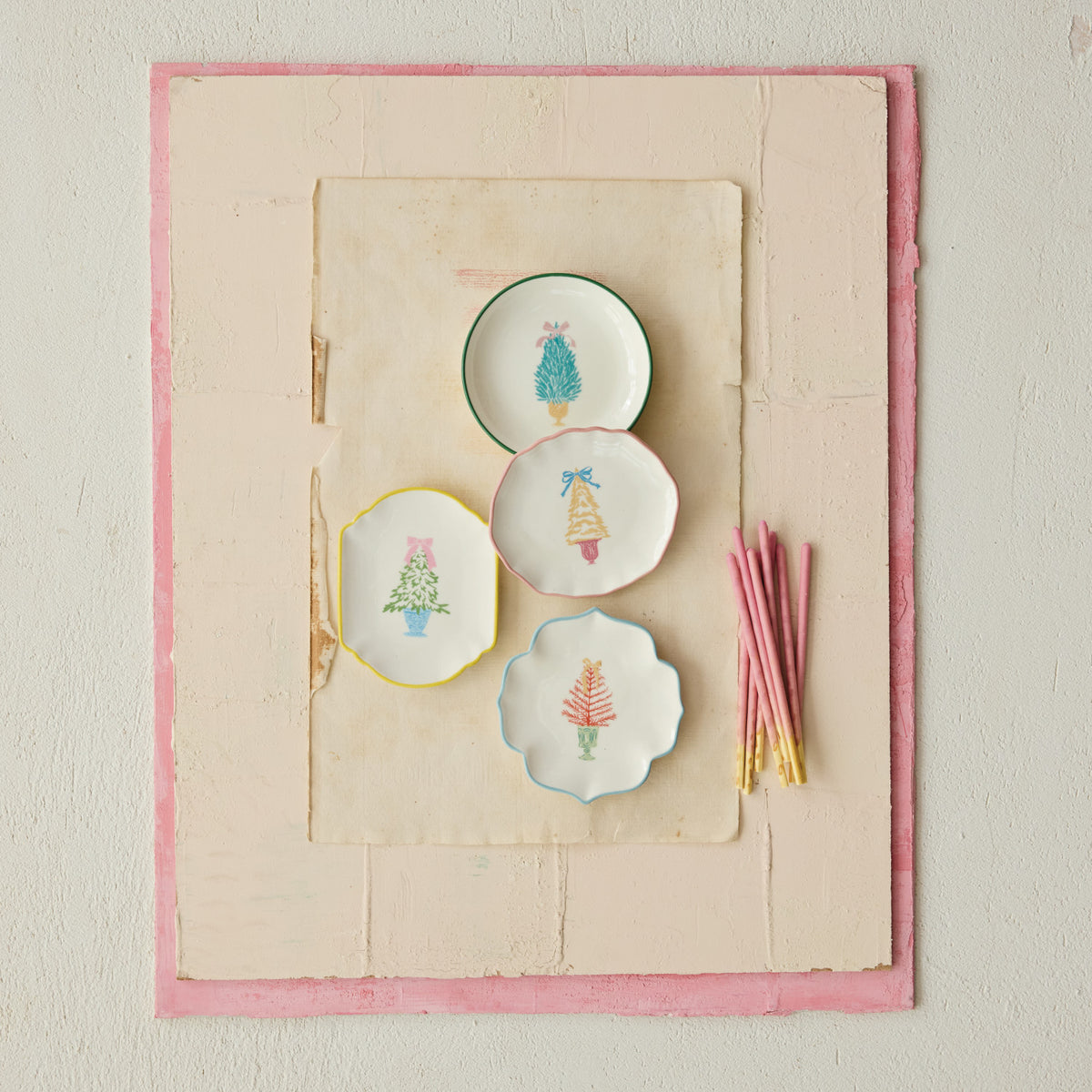 Stoneware Shaped Dish With Tree & Colored Edge