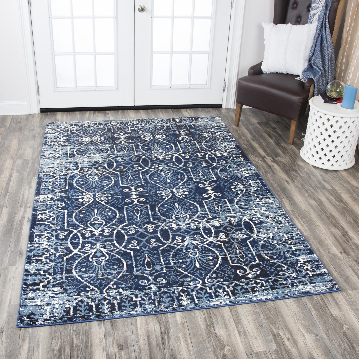 Pattern Blue Distressed Rug