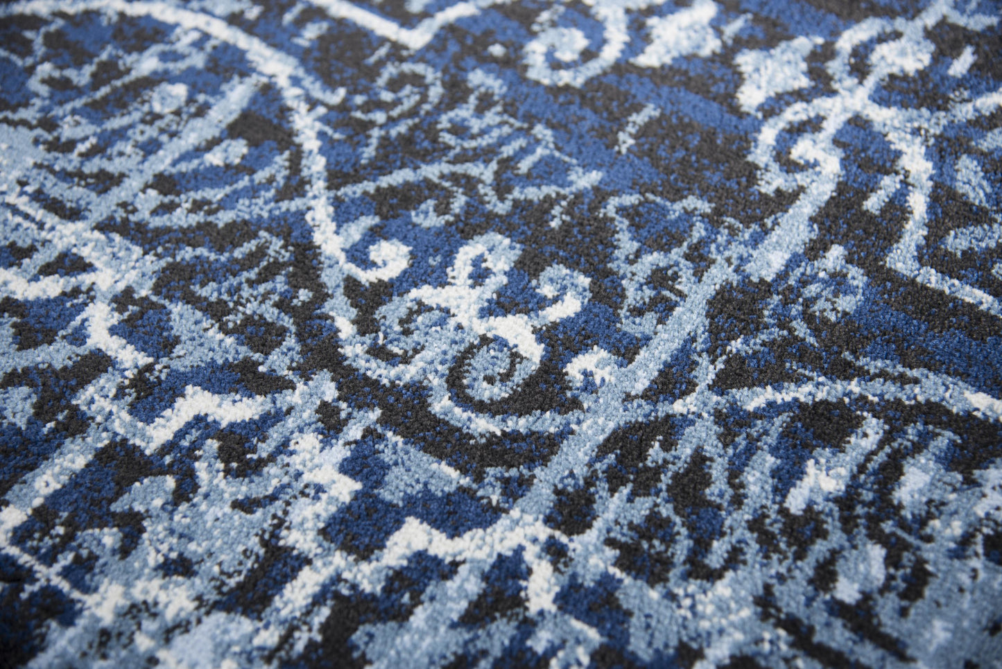 Pattern Blue Distressed Rug