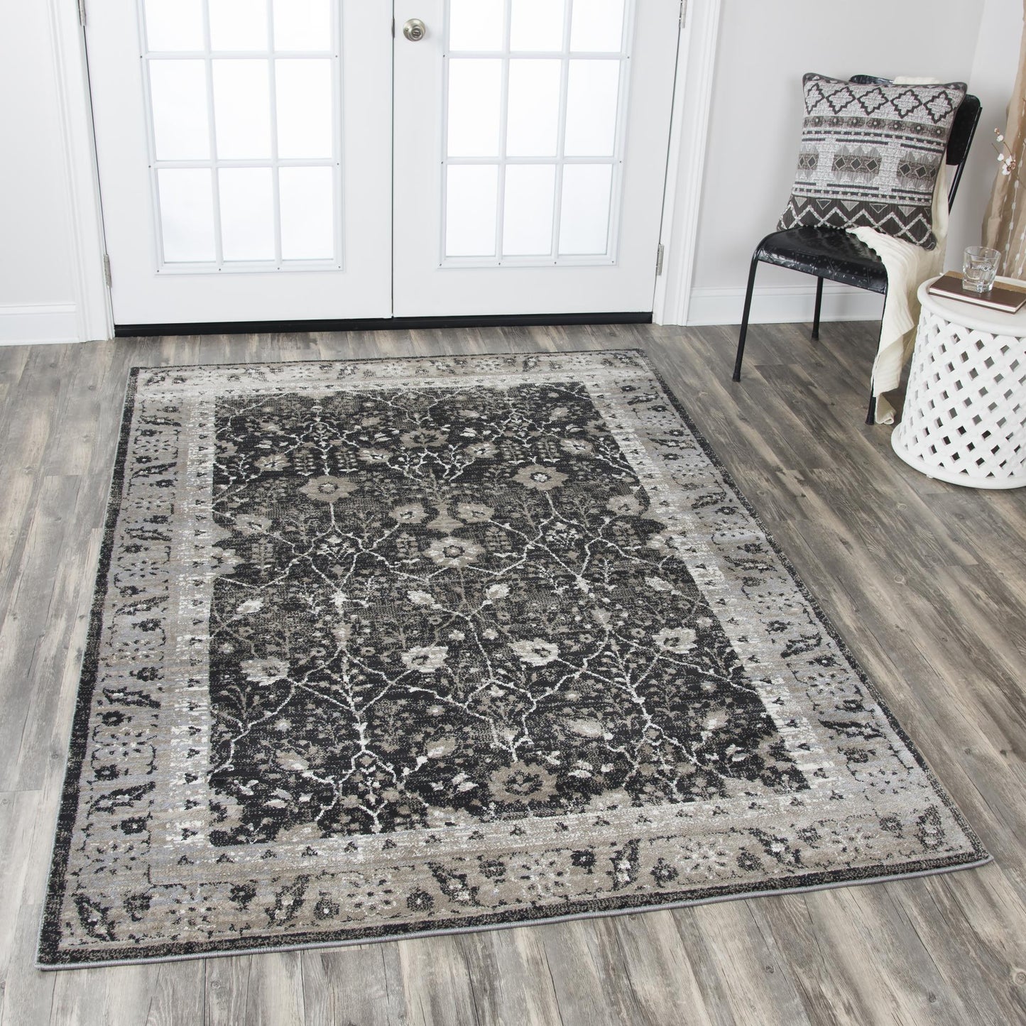 Manor Black Distressed Rug