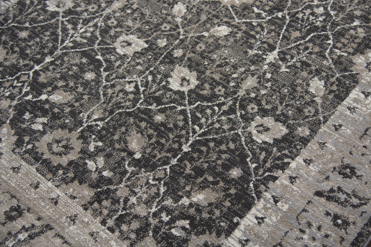 Manor Black Distressed Rug
