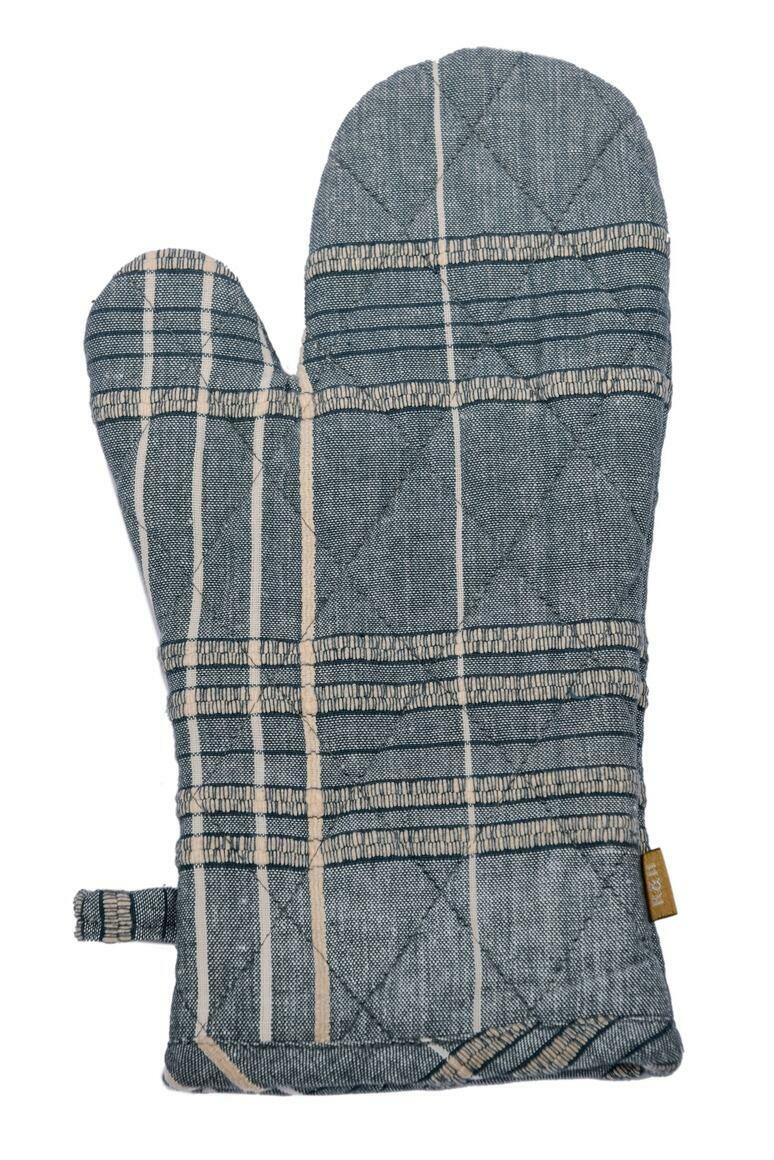 Textured Blueberry Oven Glove
