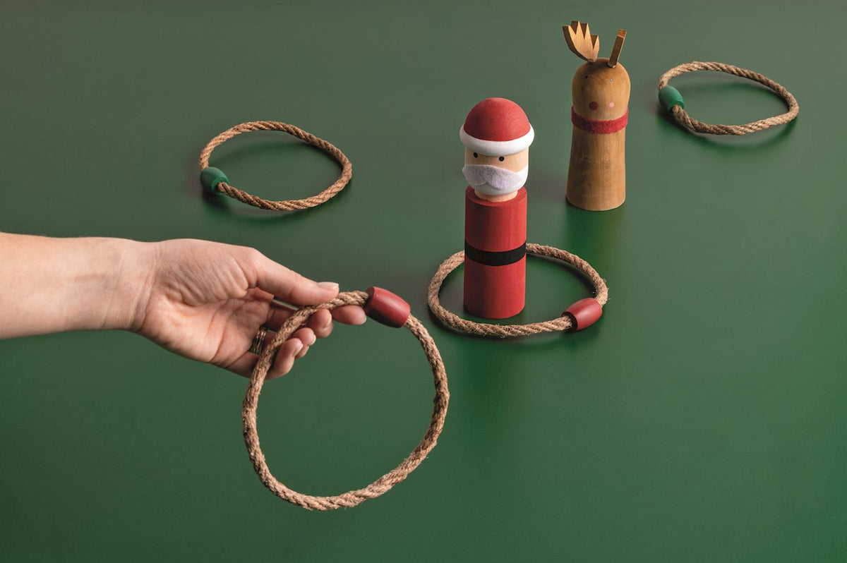 Santa & Reindeer Ring Toss Game Set