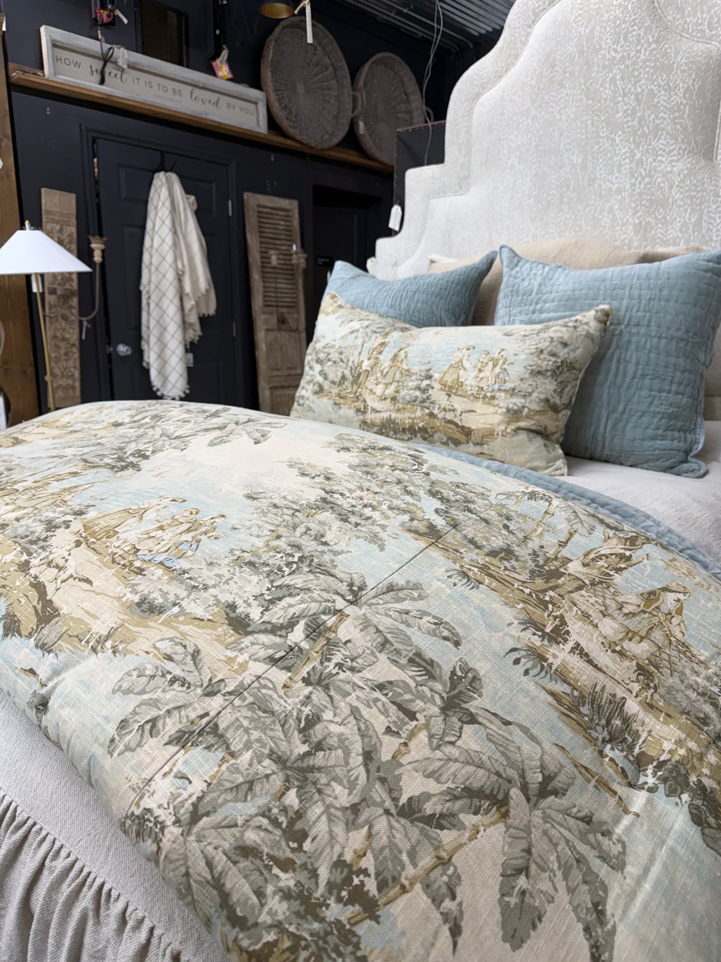 Austen Bedding