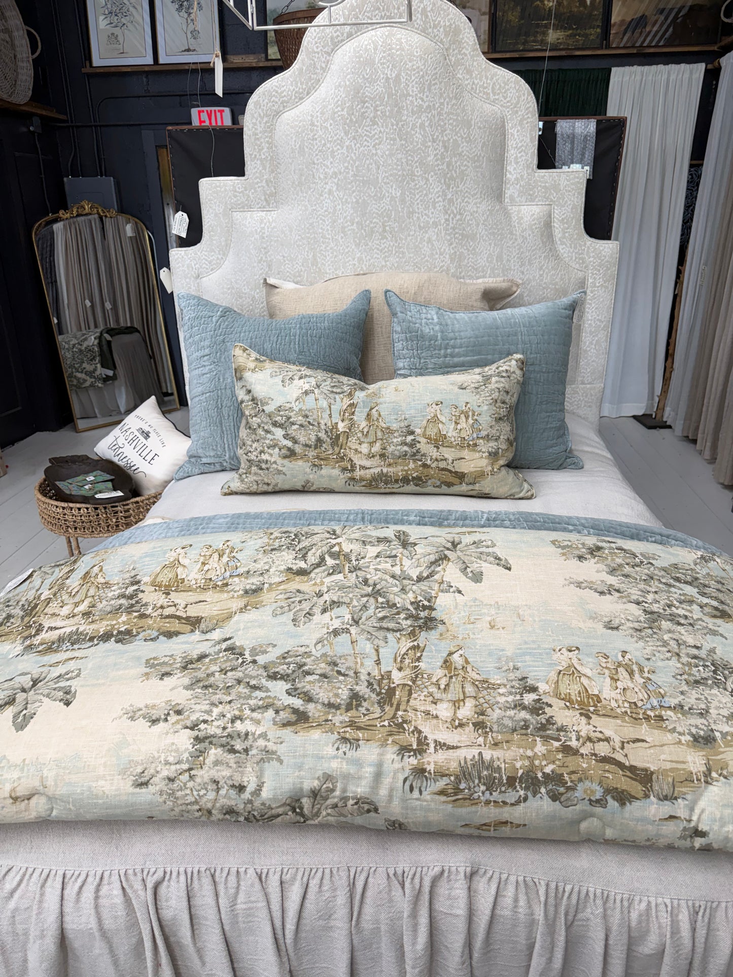 Austen Bedding