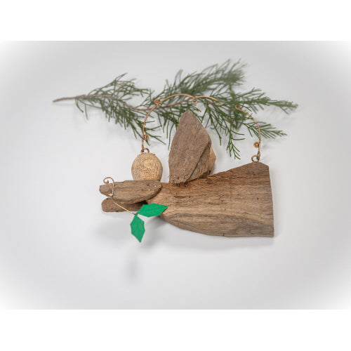 Angel Ornament With Leaves 5"
