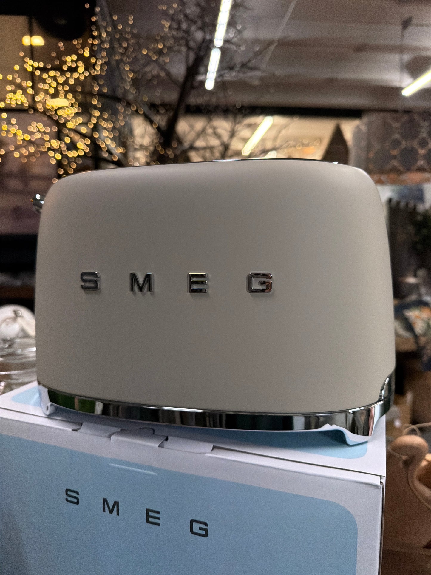SMEG Retro Style Moonlight Toaster