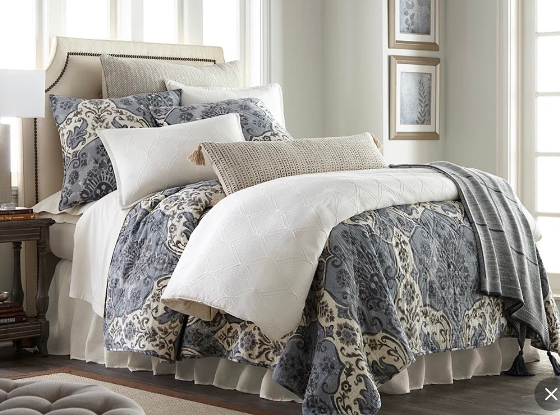 Ava Bedding Limestone