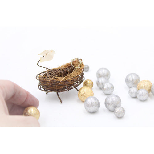 Wire Manger With Dove