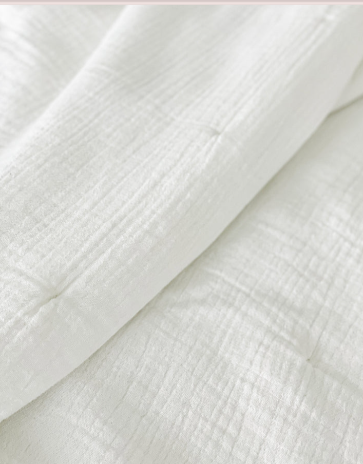 White Cotton Gauze Quilt & Pillow Set