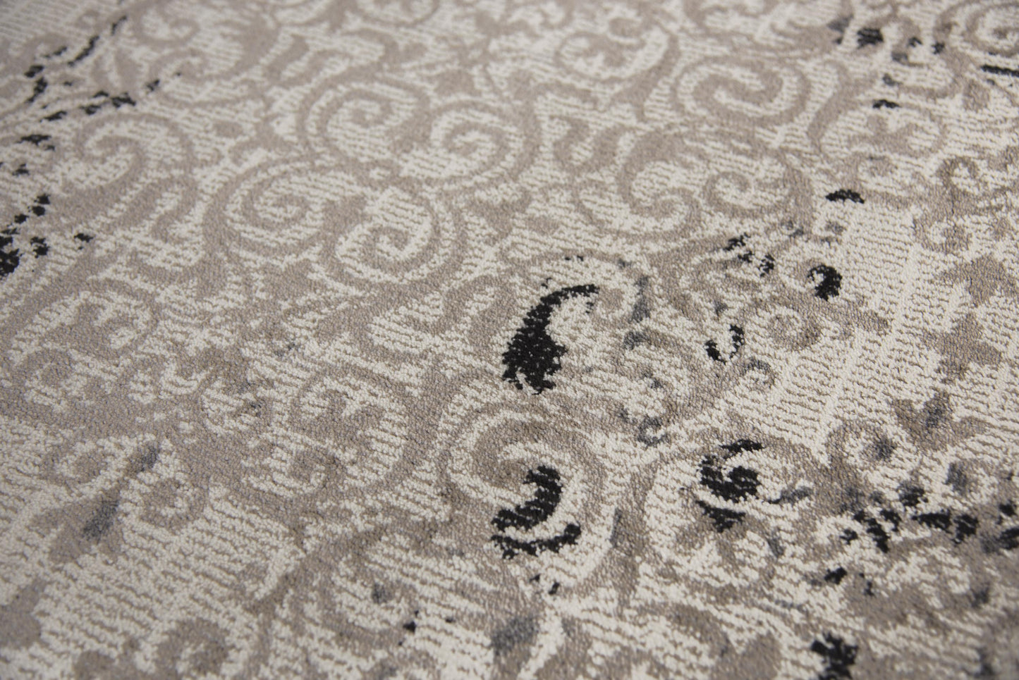 Rocker Cream Distressed Rug