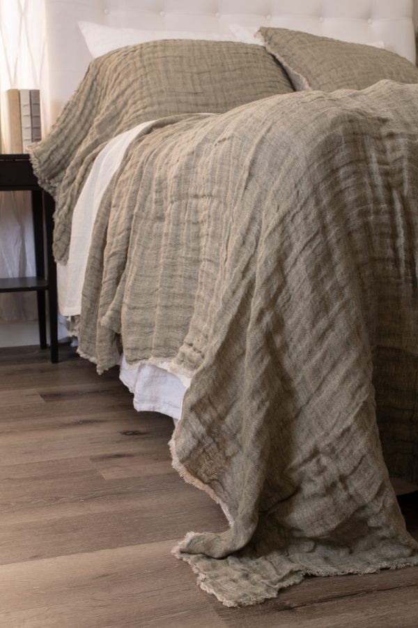 Rhett Linen Bedspread