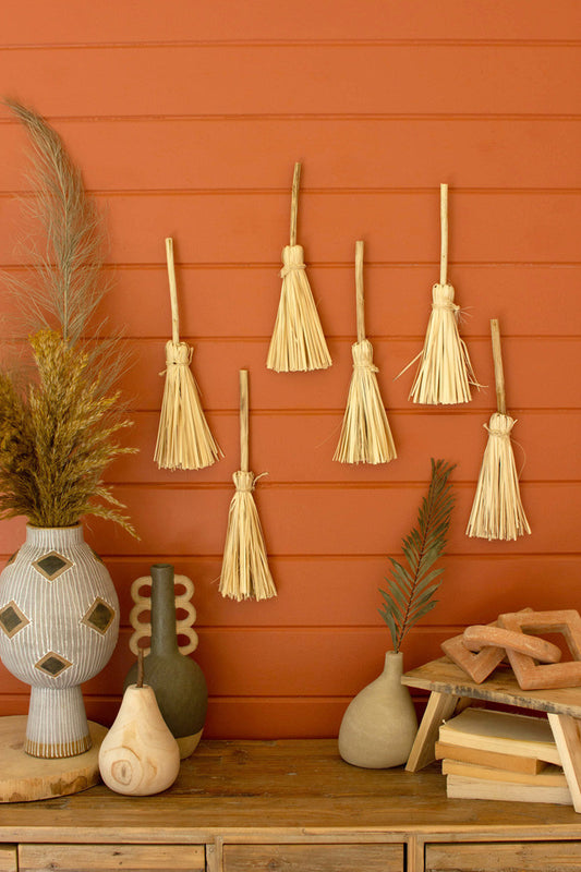 Palm Hand Broom