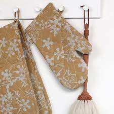 Myrtle Single Oven Glove Honey