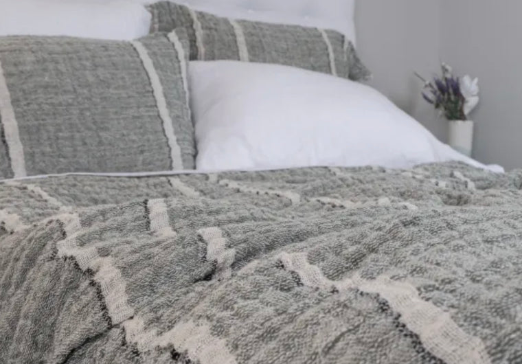 Lakin Bedding