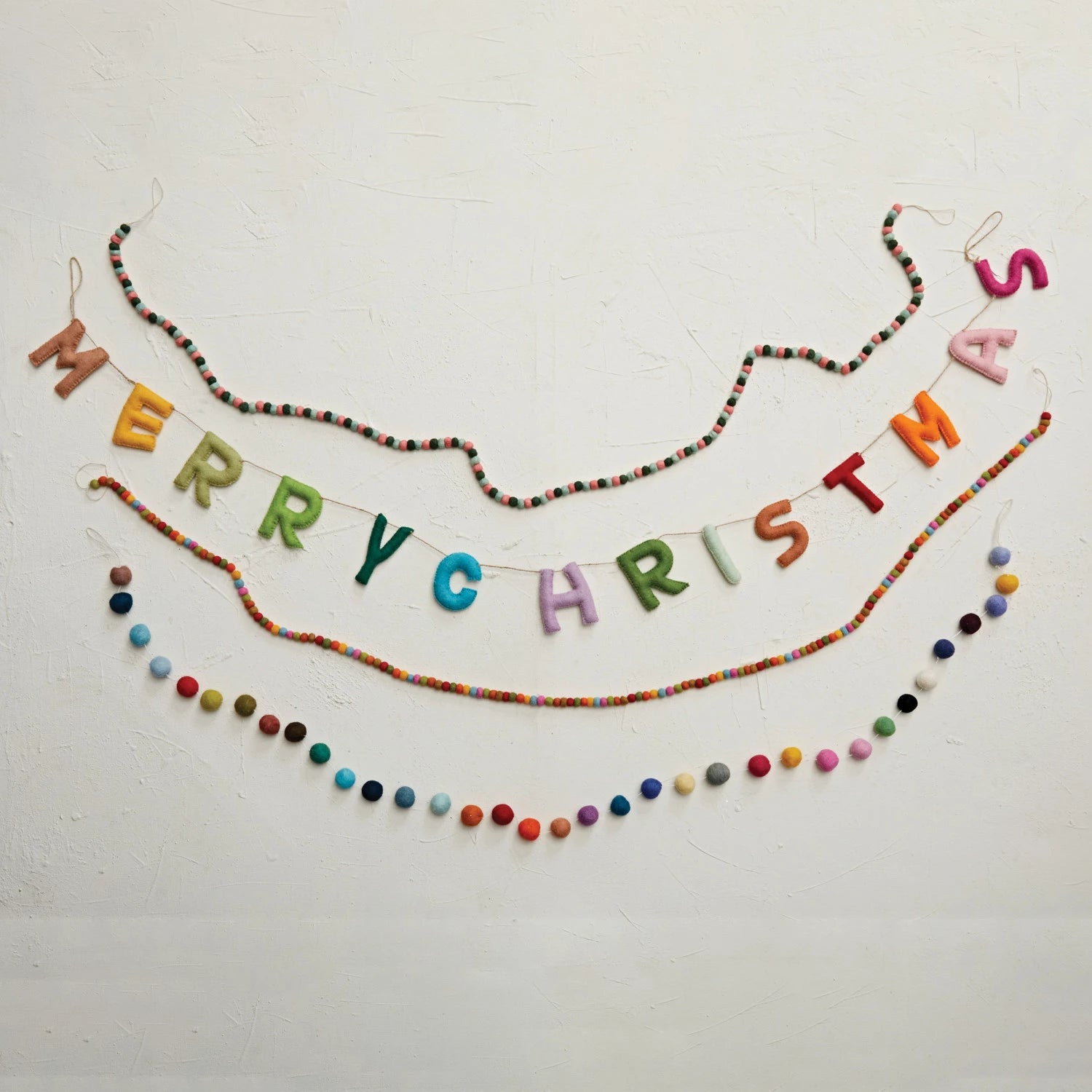 Handmade Wool Felt Garland "Merry Christmas" Chic Artique